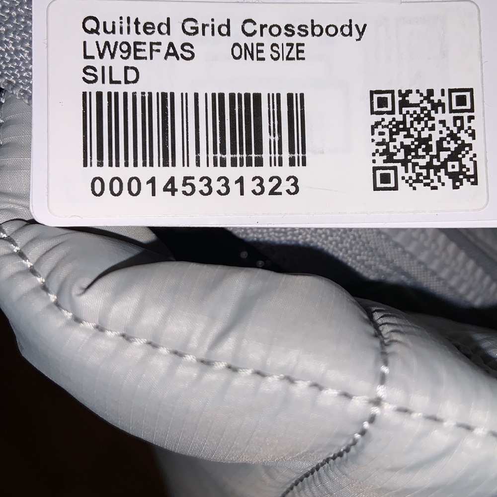 NWT Lululemon Athletica Quilted Grid Crossbody Bag In Silver Drop ASIA EXCLUSIVE - Picture 12 of 12